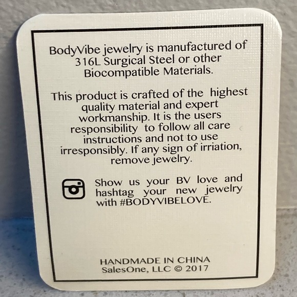 BODY VIBE👂🏼00g Rose Gold Screw Fit Tunnel Plugs - Picture 6 of 6